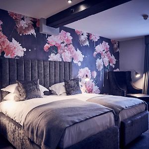 Club Zimmer mit zwei Einzelbetten
